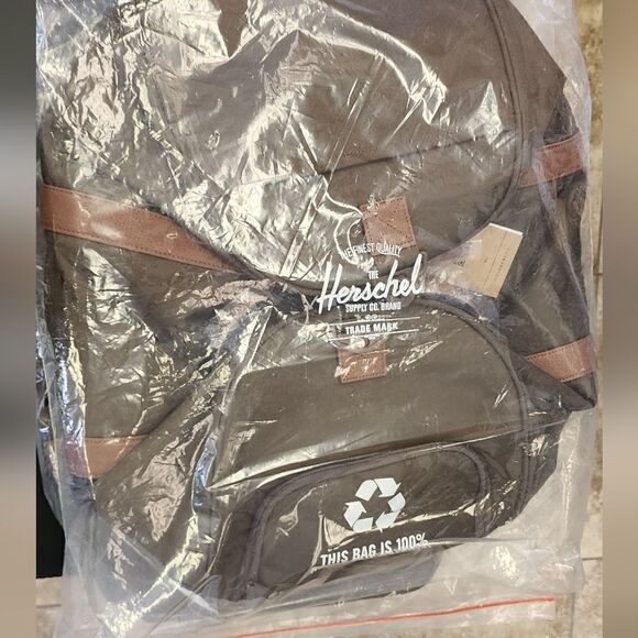 Herschel Novel Duffle Bag  (Dark Earth) - Picture 4 of 5